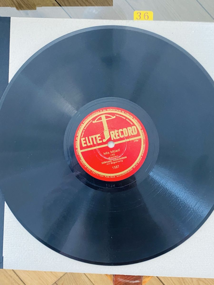 Dischi in vinile: Schellack Platten Sammlung in super schönem Koffer  – Usato da Zürich venduto da Yksniwel 3