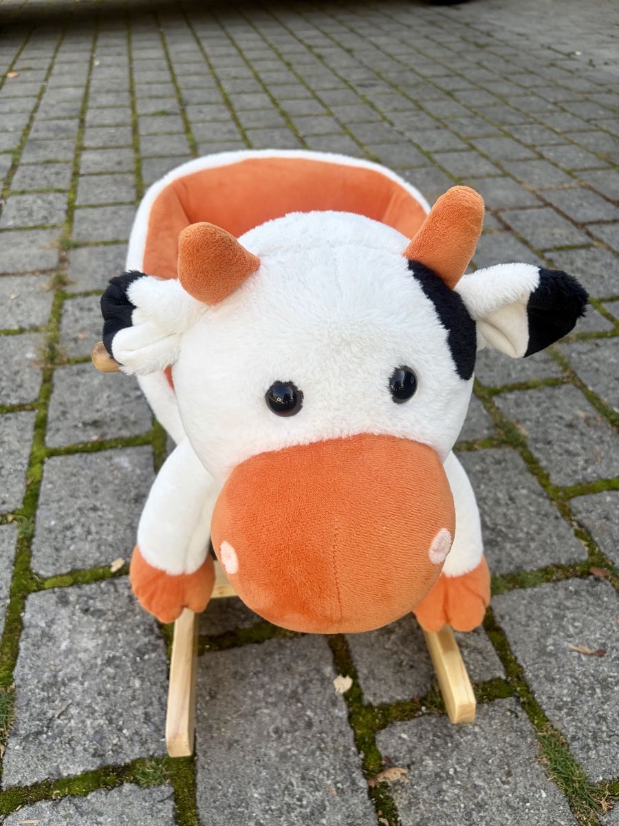 Jouets: Plüsch Kuh Schaukelpferd – D'occasion à Ebikon par lisa_basler
