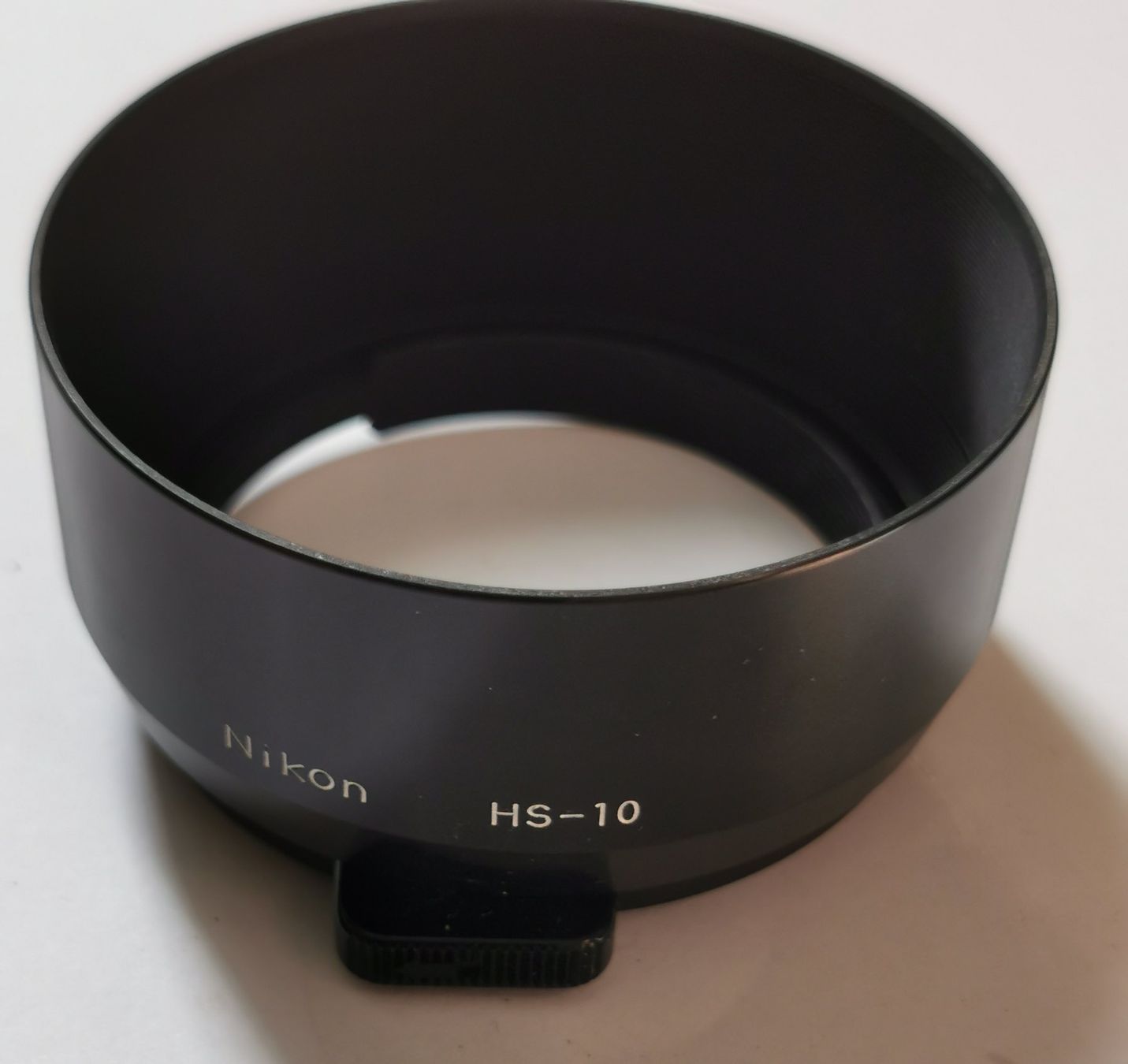 Nikon Obiettivi: Nikon HS-10 Gegenlichtblende – Usato da Birsfelden venduto da dsc_f8gx