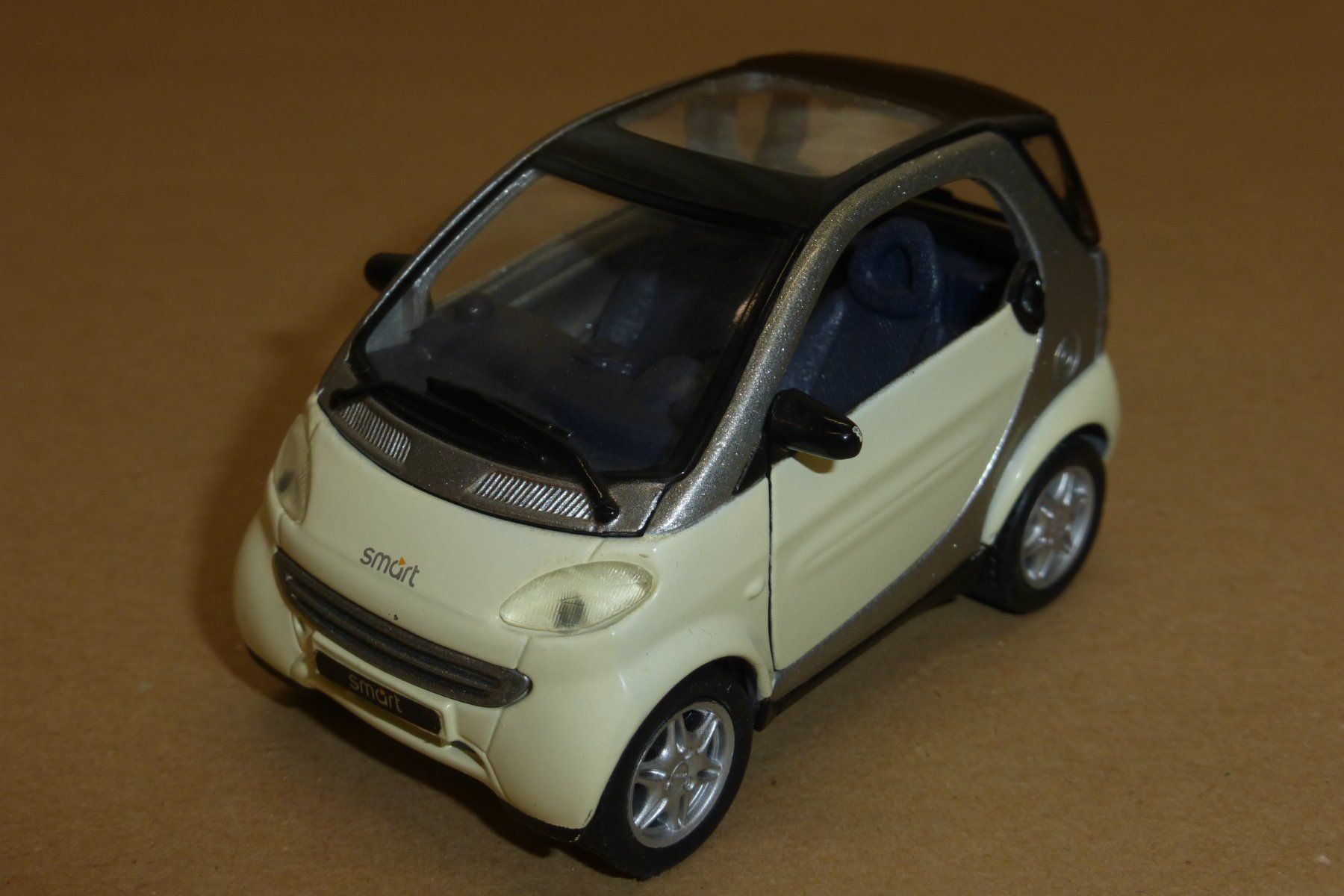 Maisto Modellautos: Smart City - Coupe – Gebraucht aus Gempen von Smokie72 1