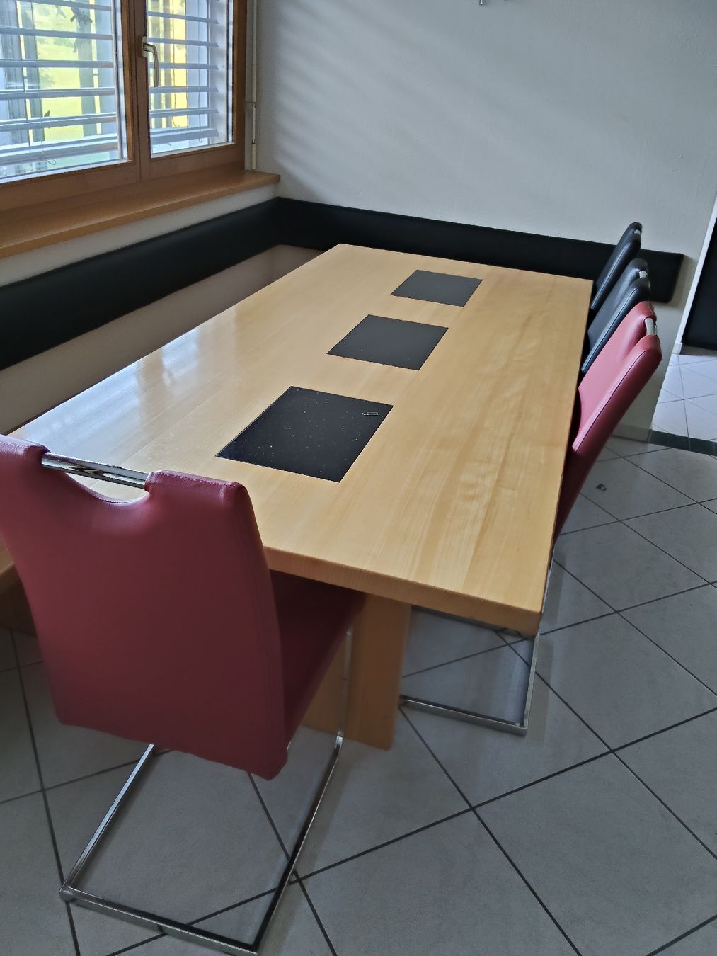 Tavoli: Esstisch inkl. Stühle – Usato da Triengen venduto da RealX