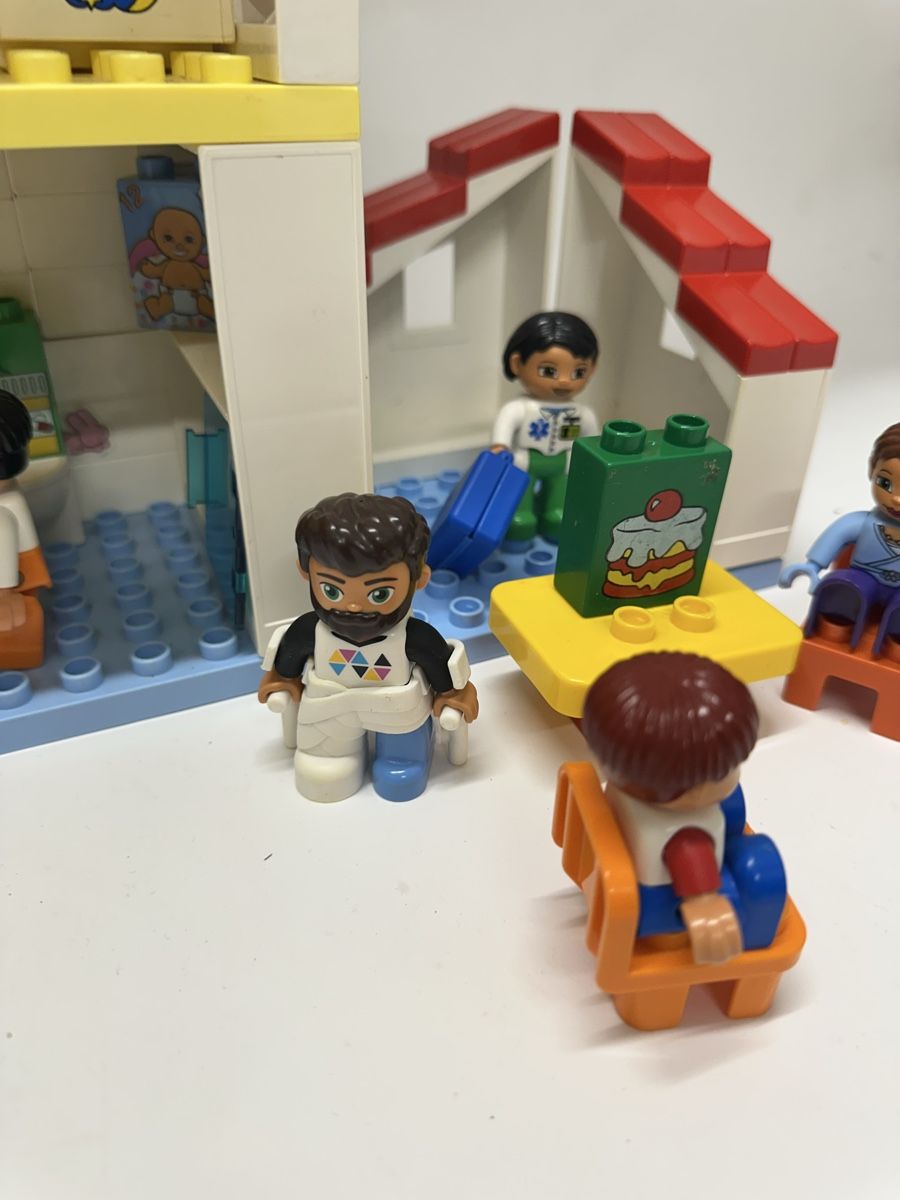Jouets: Duplo_ Krankenhaus – D'occasion à Birmenstorf AG par MrsMela 4