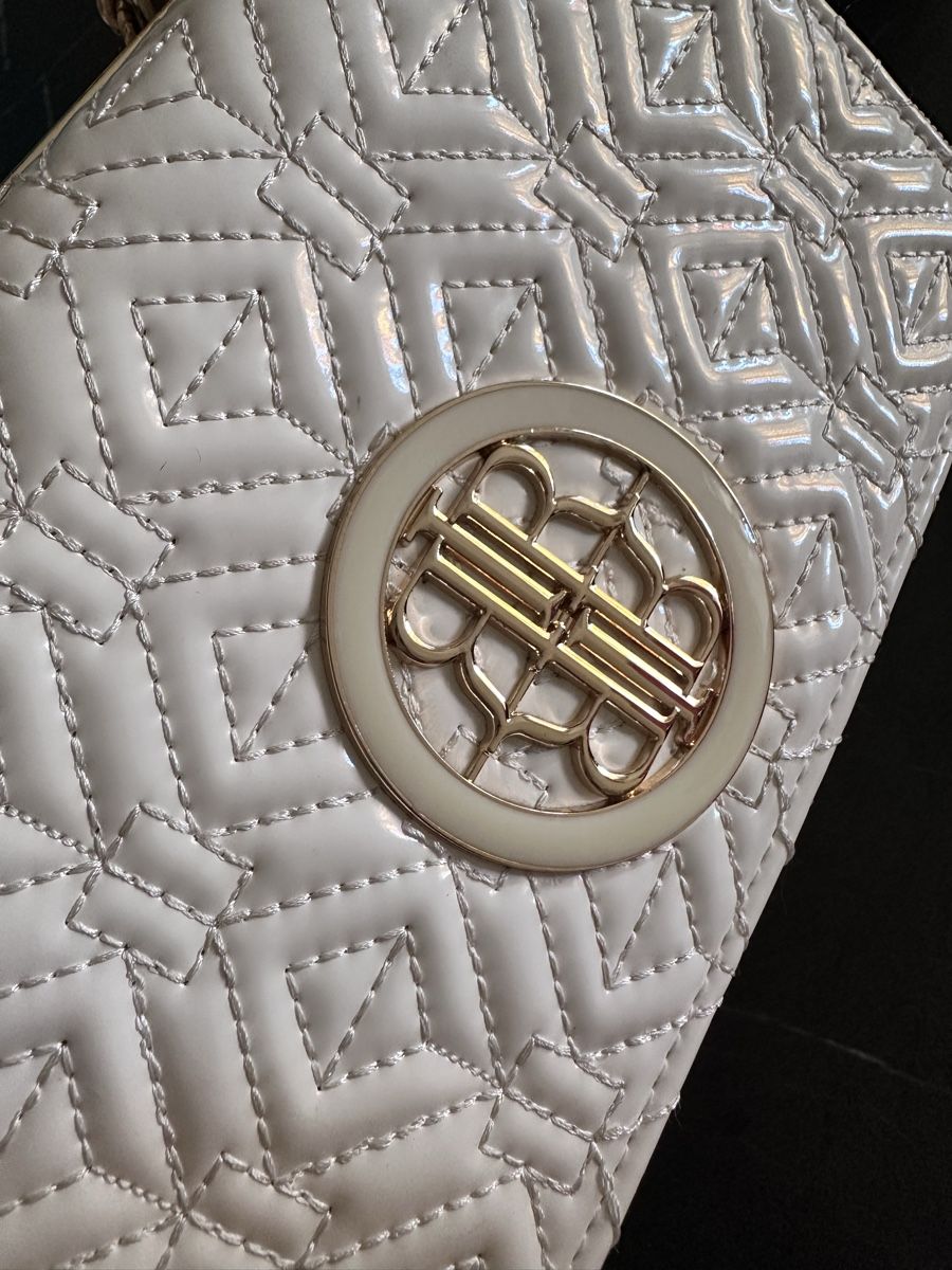 Borse da donna: River Island Gesteppte Crossbody Tasche Weiss – Usato da Zürich venduto da ElissZurich 5