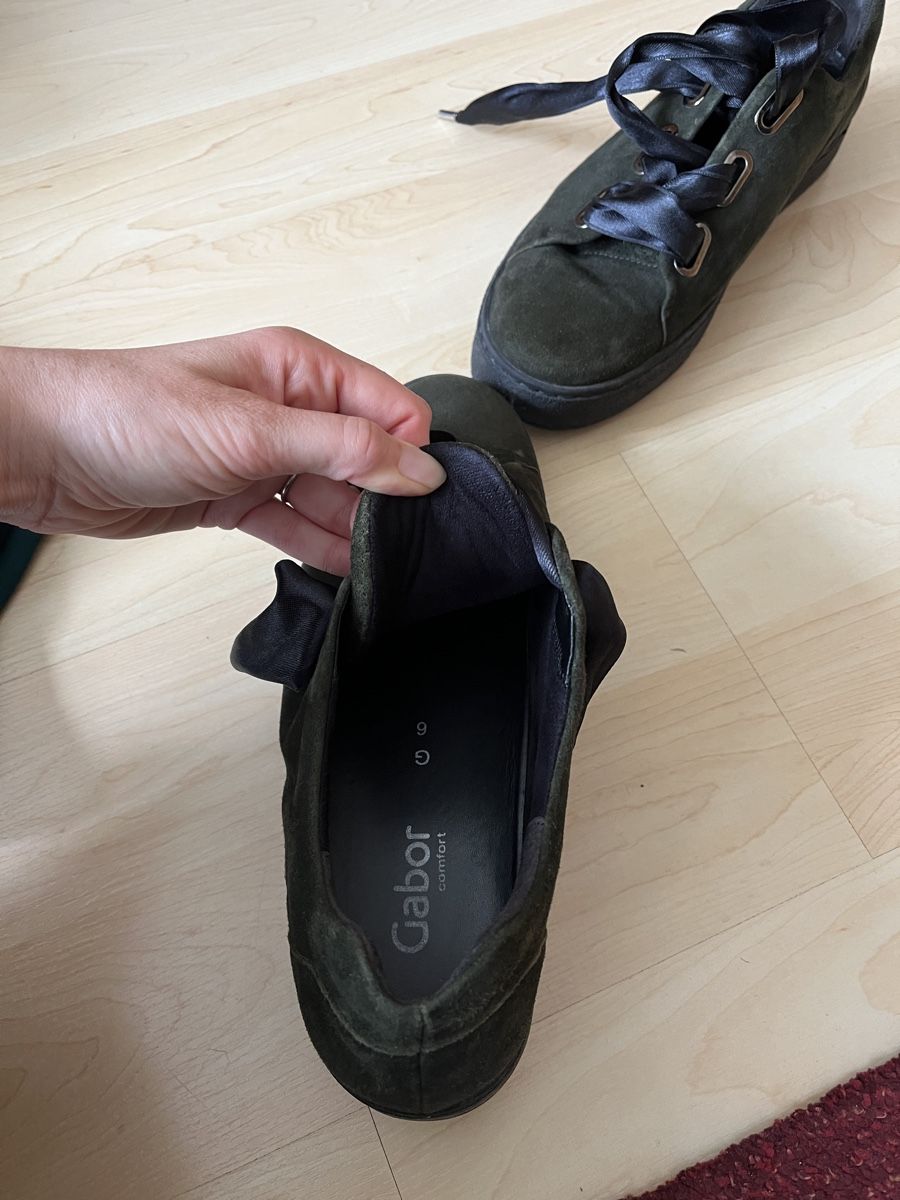 Gabor Damenschuhe: Gabor Sneaker olive Gr. 39 Leder – Gebraucht aus Rotkreuz von zisii 1
