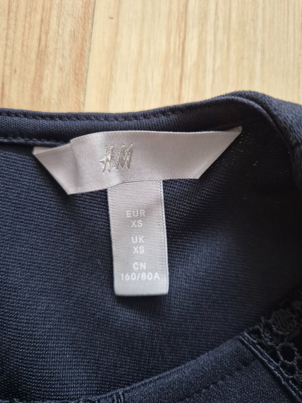 H&M Robes: dunkelblaues Kleid – D'occasion à Bonaduz par lau_kn5v 2