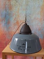Restaurierte Emaille Industrie Lampe