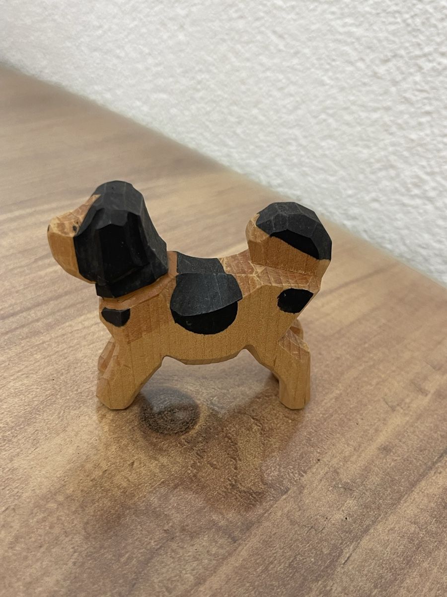 Figuren: Holzfigur Hund handgeschnitzt Grösse ca. 6cm – Gebraucht aus Schlieren von Norauro