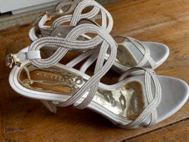 Hochzeitsschuhe Sandaletten / Pumps