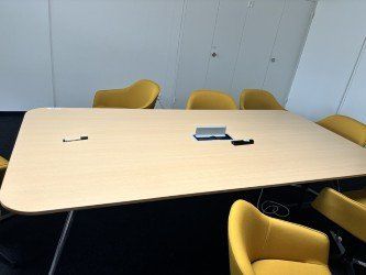 Tavoli: Conference Table large in wood – Usato da Roveredo GR venduto da dswiss 1