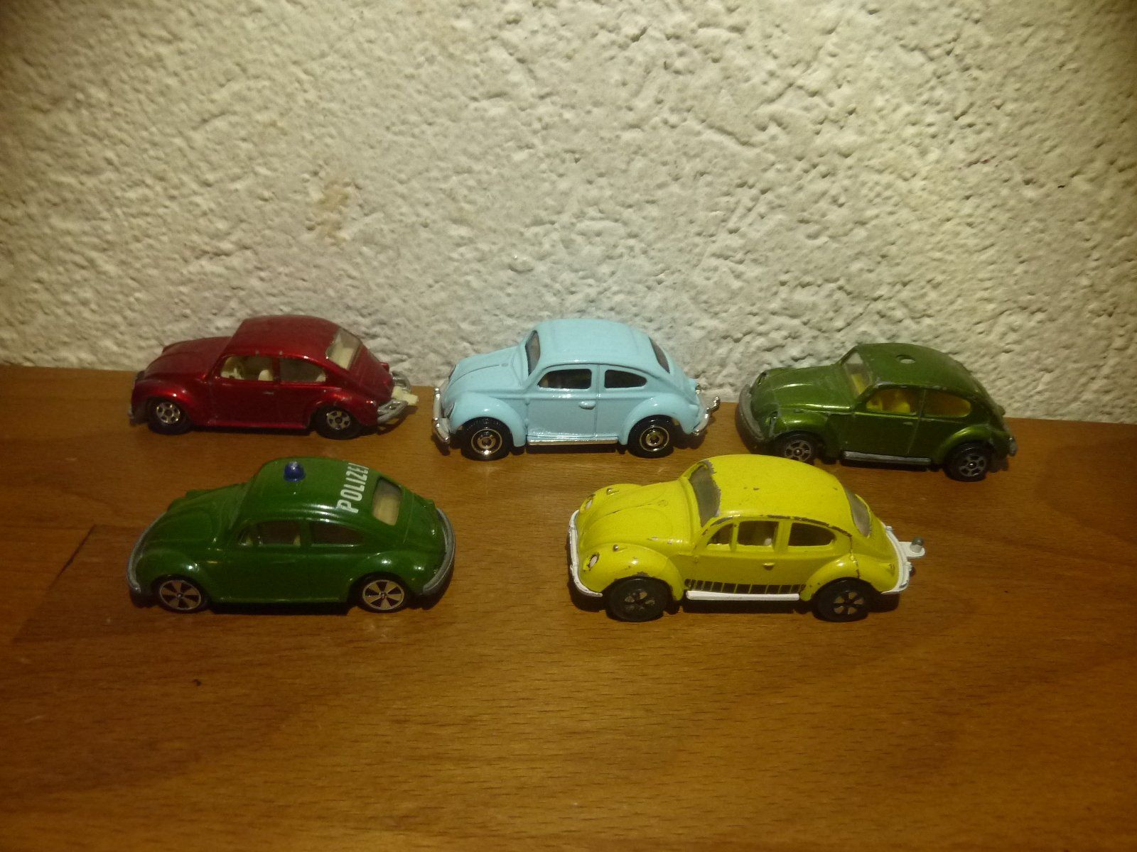 Volkswagen Modellautos: Fünfer Set an kleinen VW Käfer Sammlung – Gebraucht aus Hochfelden von swissice 3