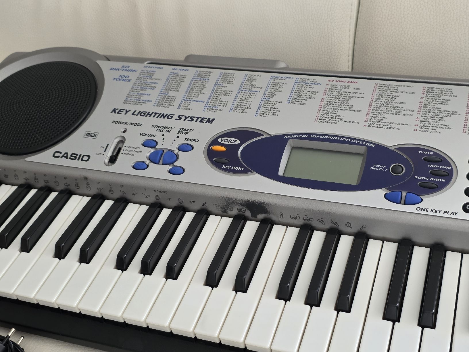 Casio Strumenti musicali: Clavier CASIO LK-43 système éclairage touches occasion – Usato da Biel/Bienne venduto da mao_z9nz 2