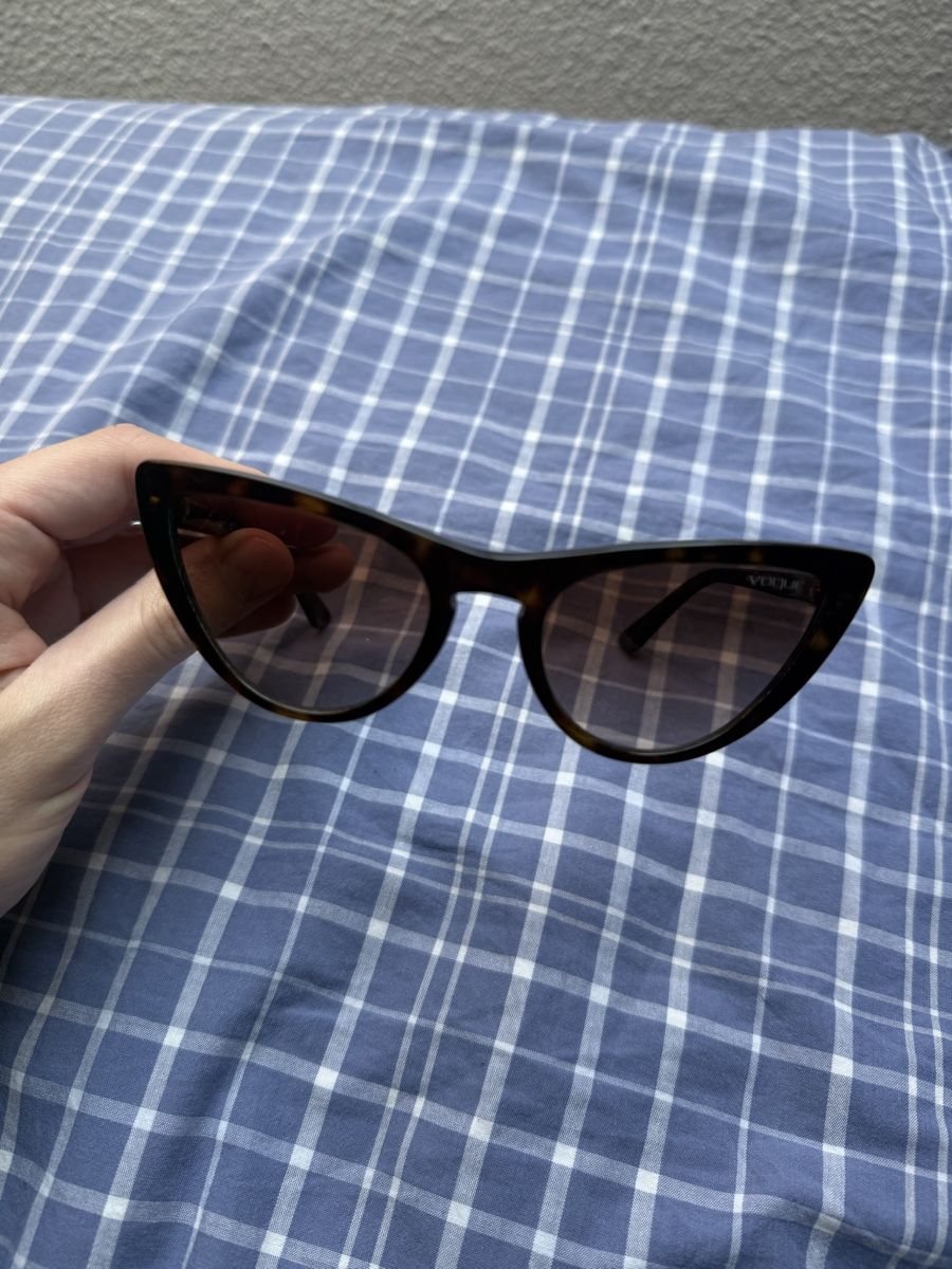 Vogue Occhiali & Lenti: Vogue Sunglasses – Usato da Zürich venduto da fed_ld2b 4