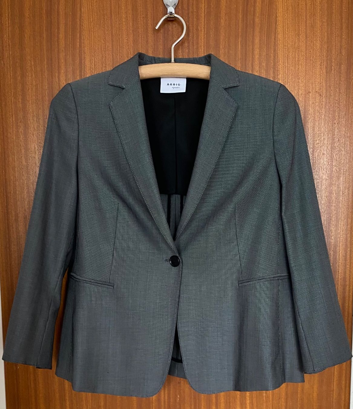 Akris Jacken: Akris Punto Blazer Gr.40 – Gebraucht aus Oberwil BL von Leni-Mischi