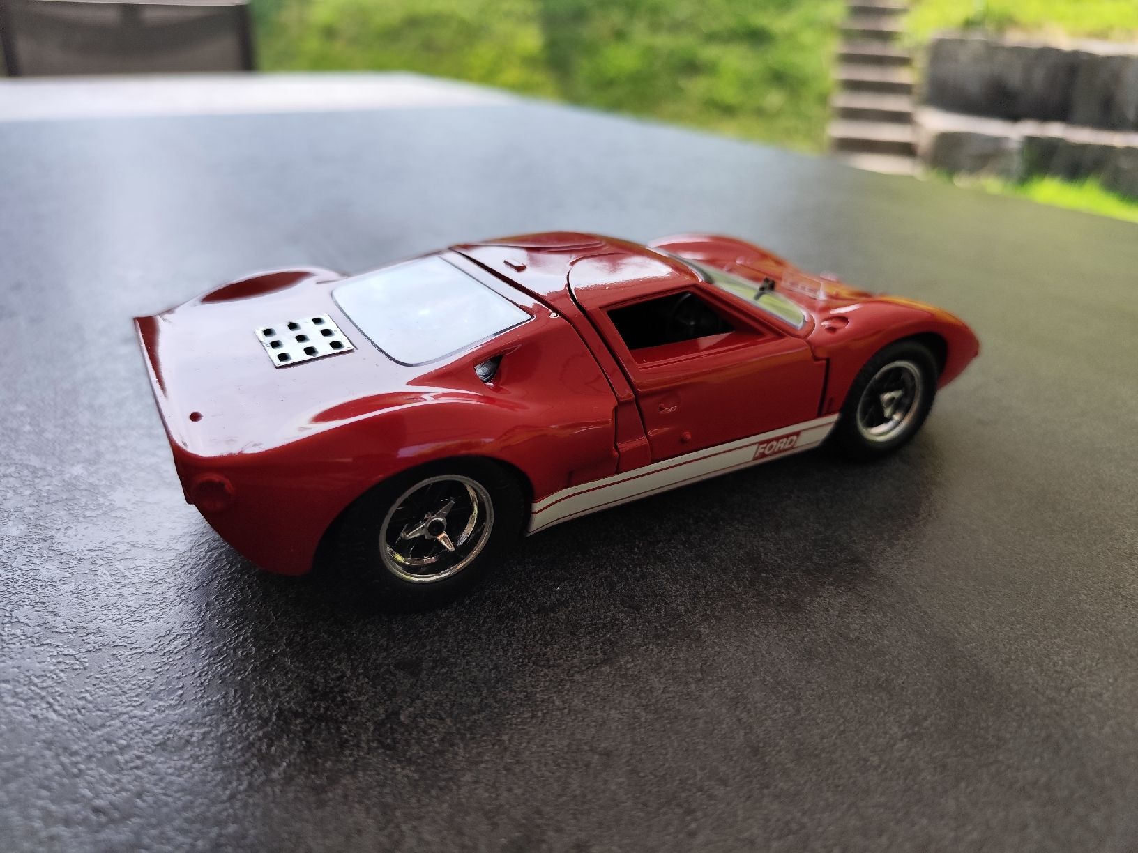 Ford Modellini d'auto: Ford GT 40 1:18 – Usato da Amlikon-Bissegg venduto da ff85 4