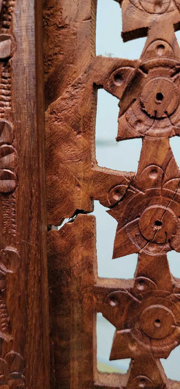 Articoli in legno: Holzpaneele, geschnitzt,  Holz-Deko, muss restauriert werden – Difettoso da Figino venduto da mayam63 2