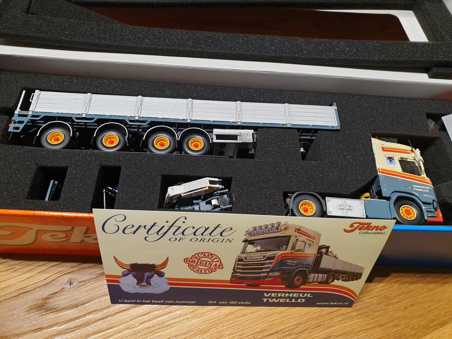 Tekno Modellbausätze & Standmodelle: Scania Verheul Twello NEU – Neu und originalverpackt aus Baar von Liebherrbagger