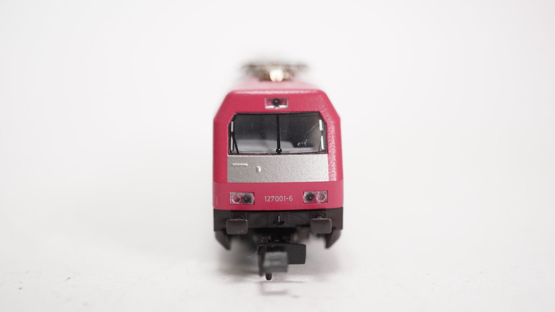 Trix Modellini di ferrovie: e37 Spur N Minitrix DB BR 127 EuroSprinter – Usato da Thun venduto da evinka_gmbh 4