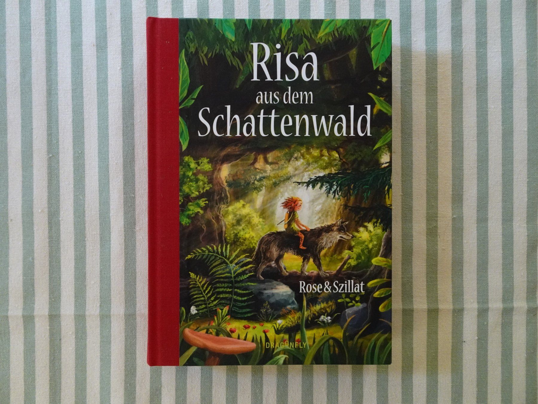 Libri: Rose & Szillat - Risa aus dem Schattenwald - B1040 – Usato da Küssnacht am Rigi venduto da Bookslove-Divers