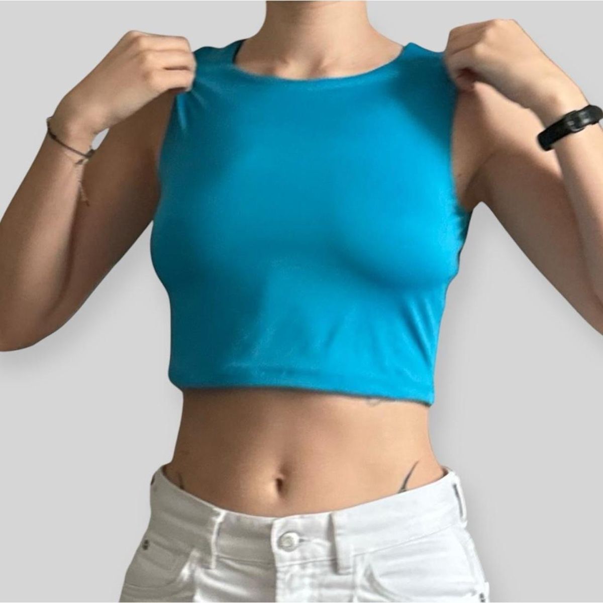Top: Crop top turquoise – Usato da Villeret venduto da bys_k95b
