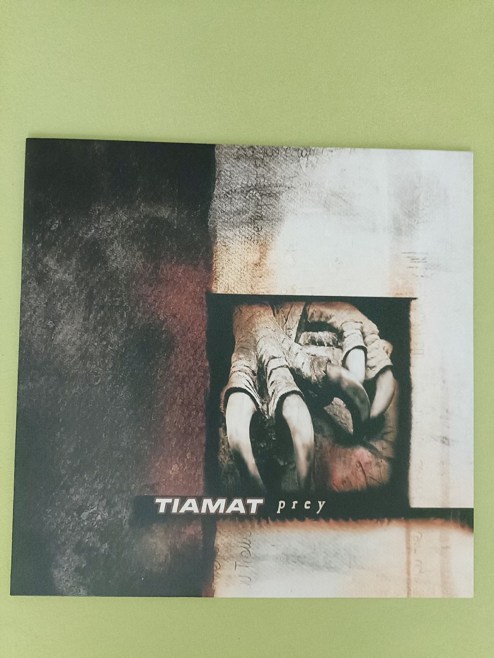 Dischi in vinile: TIAMAT - Prey CoLP Metal Goth – Usato da Luzern venduto da cryptonic79