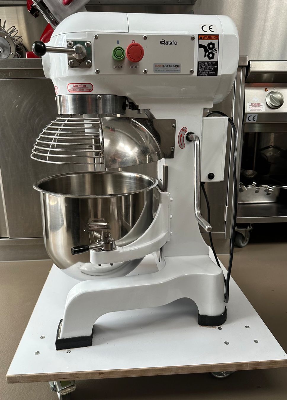 Appareils de cuisine: Planetrührmaschine 7.5 Kg – D'occasion à Luzern par inf_tx2h
