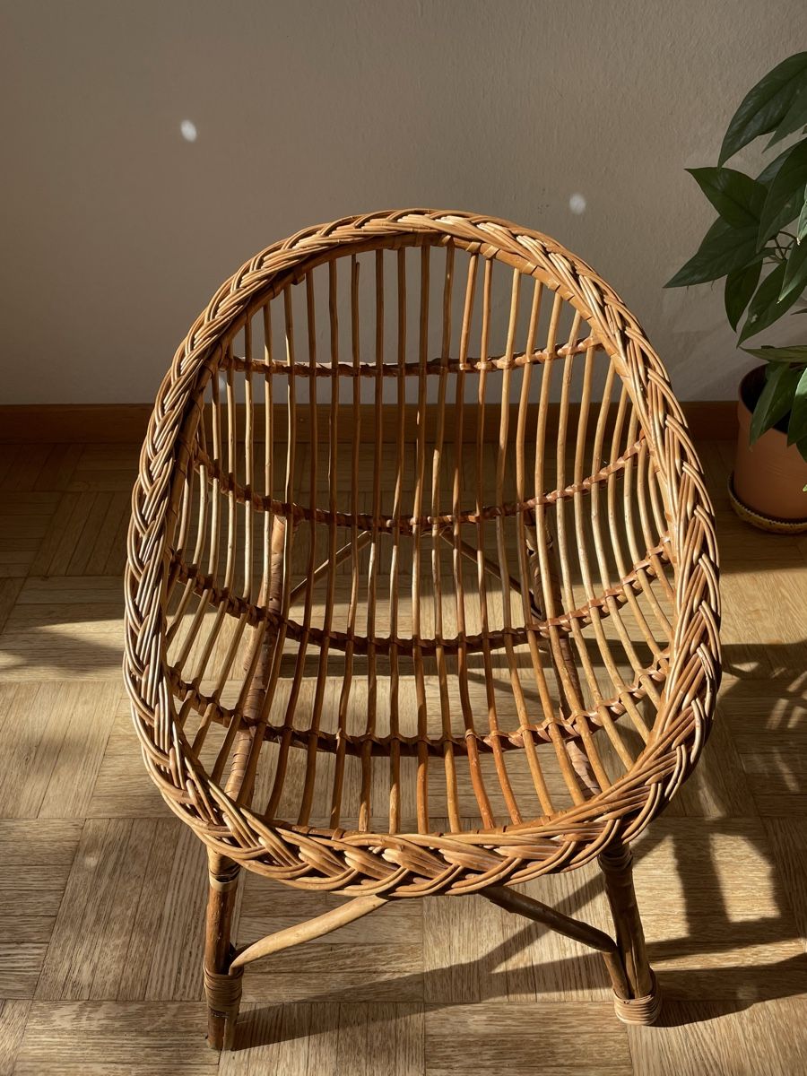 Poltrone: Sessel aus Rattan für Kinder oder Katzen – Usato da Bern venduto da Designdinger 1