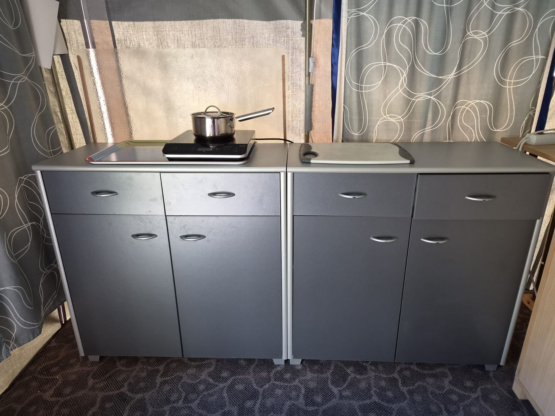 Cucine complete: Küchenmöbel für Camping – Usato da St. Pantaleon venduto da whity75 1