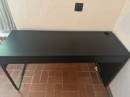 Schwarzer Schreibtisch mit 2 Schubladen & LED