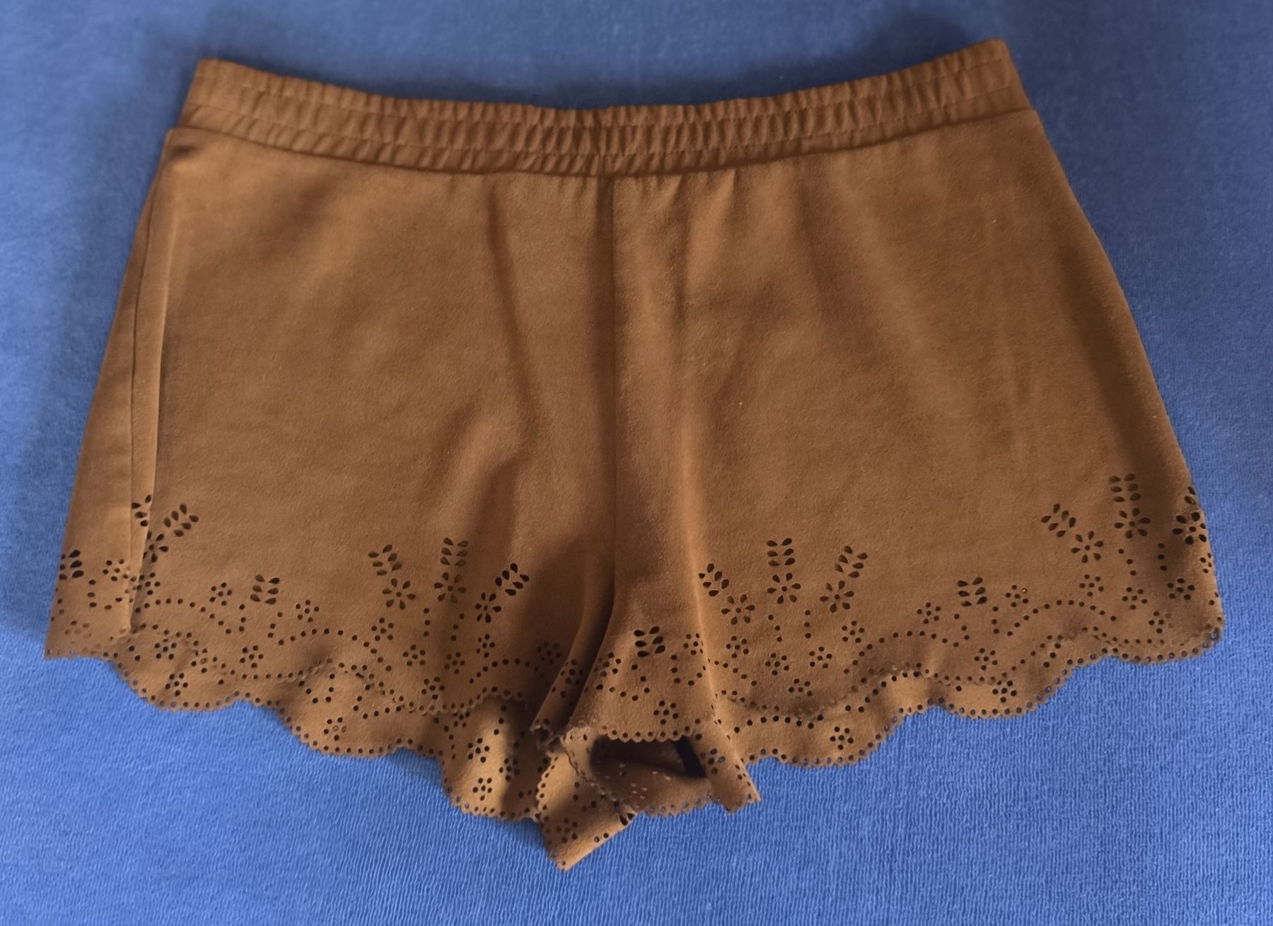 C&A Pantaloni: Hotpants  – Usato da Fischbach LU venduto da BuBri