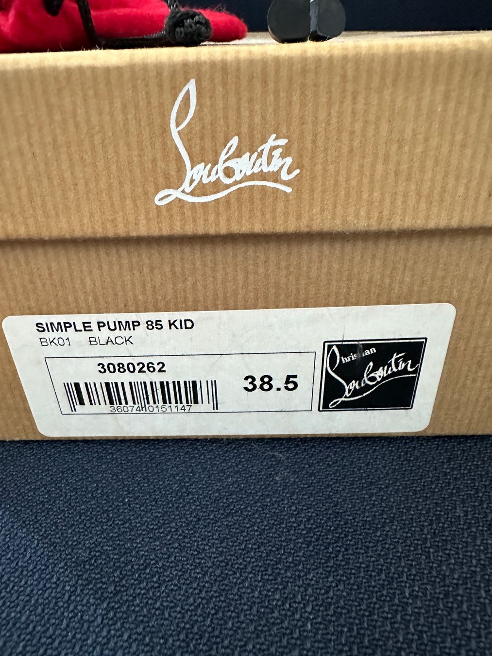 Christian Louboutin Damenschuhe: Original Christian Louboutin Simple Pumps - 38.5 – Gebraucht aus Basel von Ste_j5qf 6