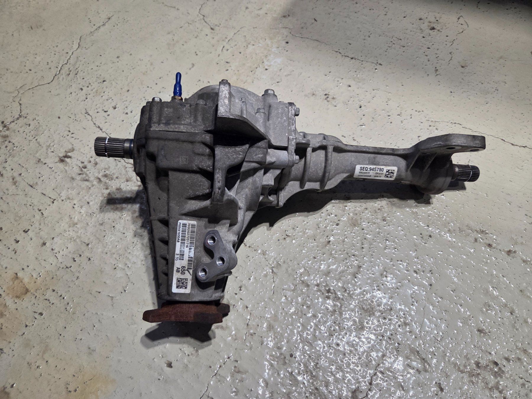 Dodge Alle Autoersatzteile: Differenzial vorne 68441650AB Dodge RAM 1500 TRX – Gebraucht aus Spreitenbach von VORSTADTGARAGE8957 1