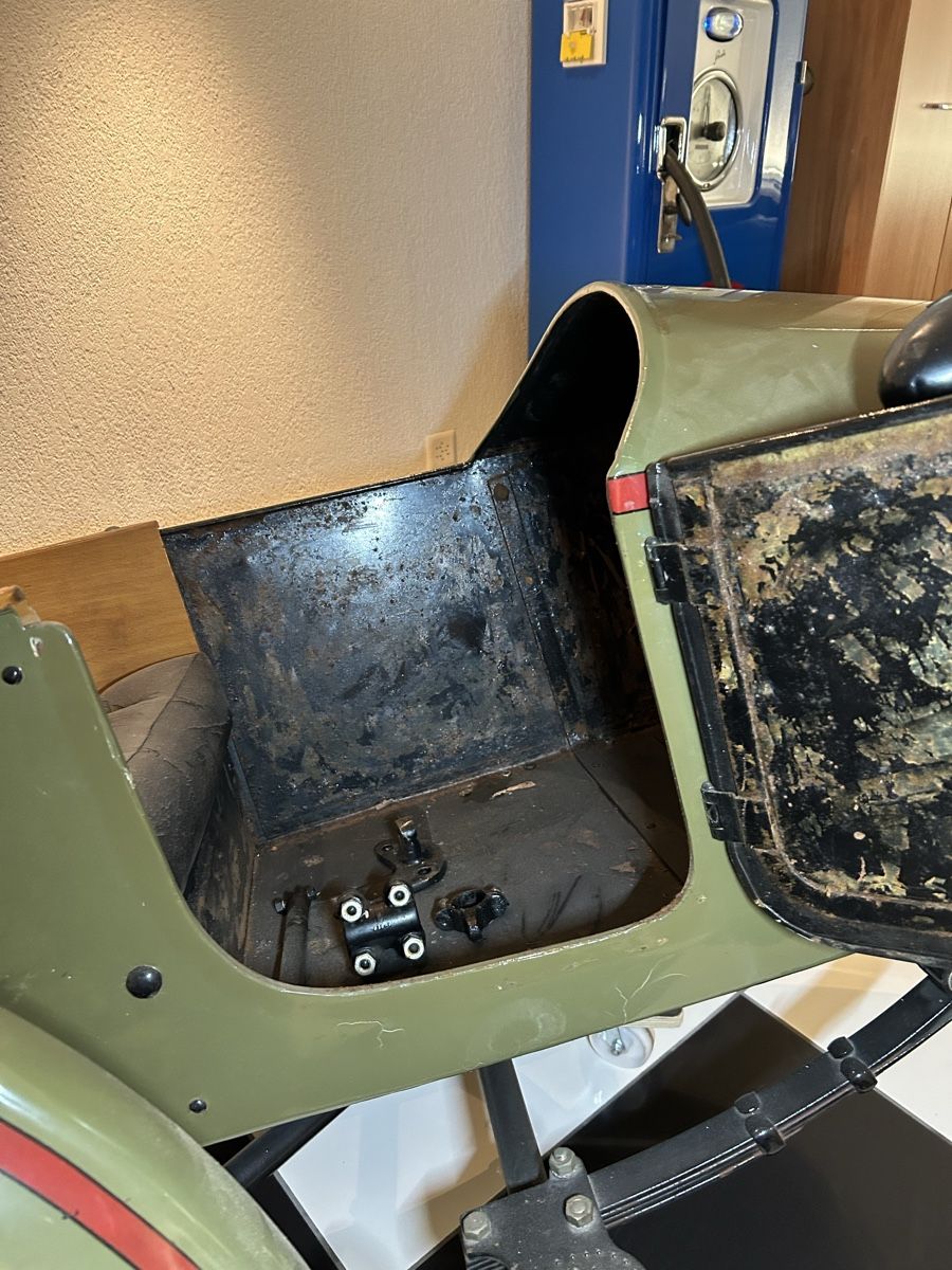 Seitenwagen: Seitenwagen Harley Davidson – Defekt aus Rorbas von Phimaro 7