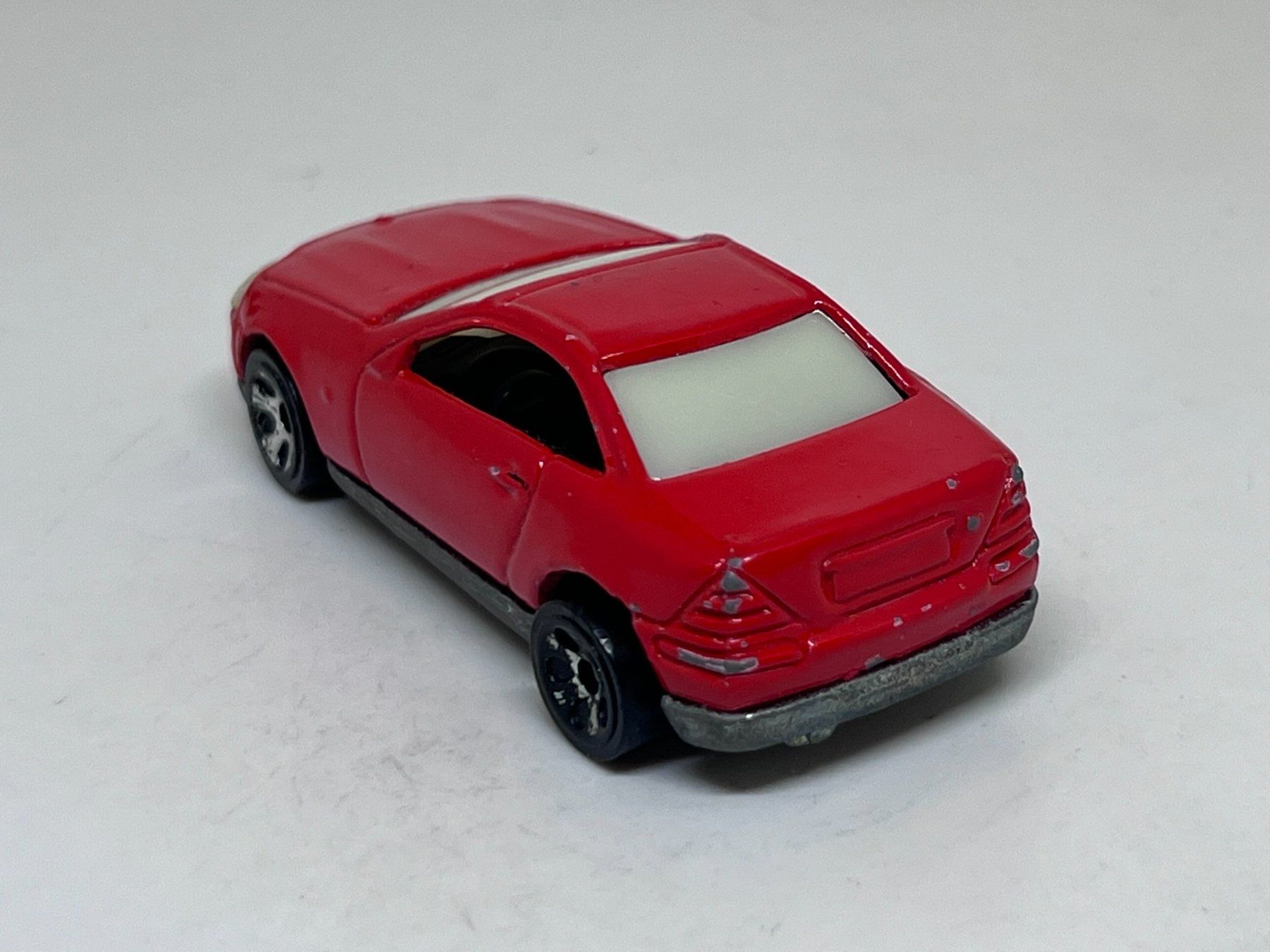 Hot Wheels Modellini d'auto: Hot Wheels Mercedes SLK #32 – Usato da Wildegg venduto da LaaBoutique 2