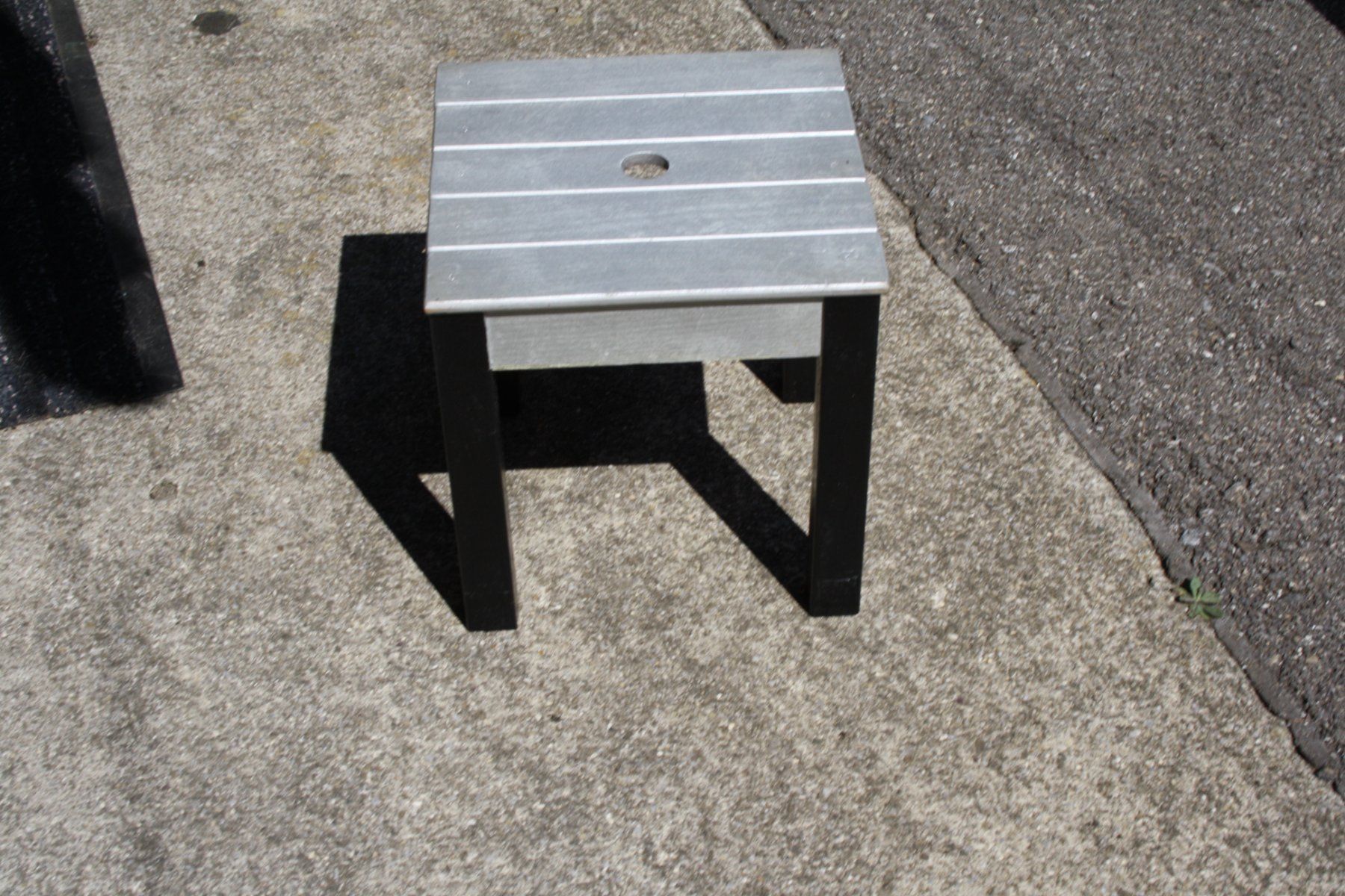 Sgabelli: BLUMENHOCKER HOCKER PFLANZENHOCKER SCHÄMELI – Usato da Wauwil venduto da Pneuedy 5