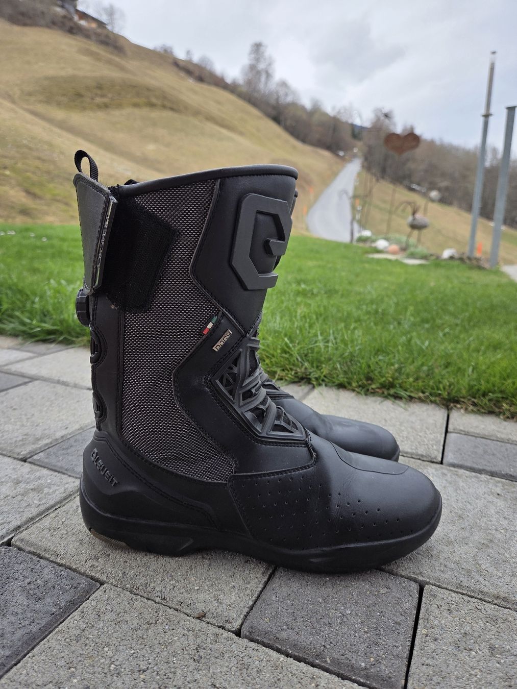 Scarpe da donna: Eleveit Motorradstiefel Gr 41 - Neuwertig – Nuovo (secondo la descrizione) da Obersaxen venduto da kaya040 1