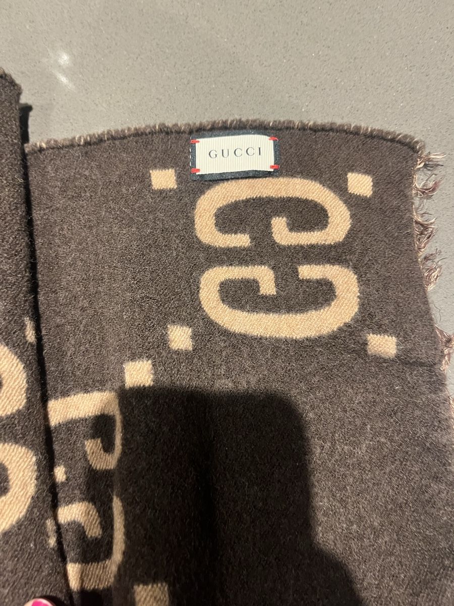 Gucci Foulards & écharpes: Gucci GG Schal Original – D'occasion à Ebikon par loy_wjg6 3