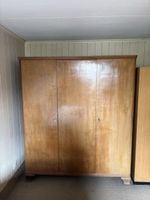 Antiker Schrank 56x150x174 cm ab 1.- sehr stabil