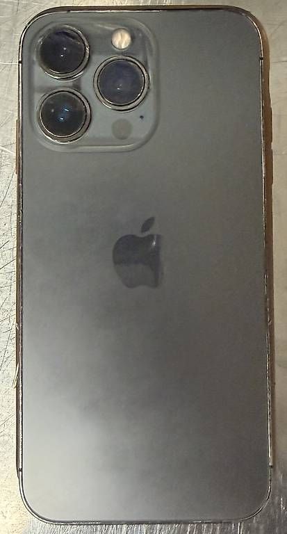 Telefoni cellulari / Smartphones: iPhone 13 Pro - Refurbished – Usato da Basel venduto da retro-spective