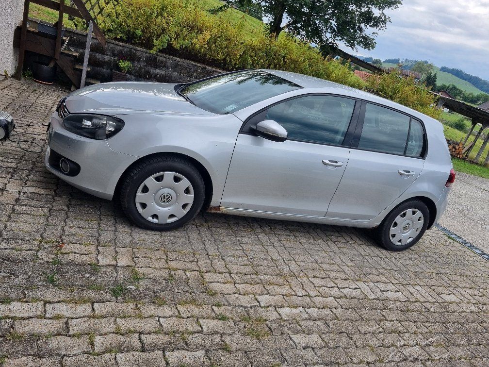 VW Autos: VW Golf VI 2.0 TDI 4Motion – D'occasion à Einsiedeln par Fluh05