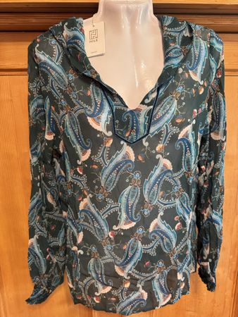 Nile Bluse mit Kapuze, Gr. XS, neu