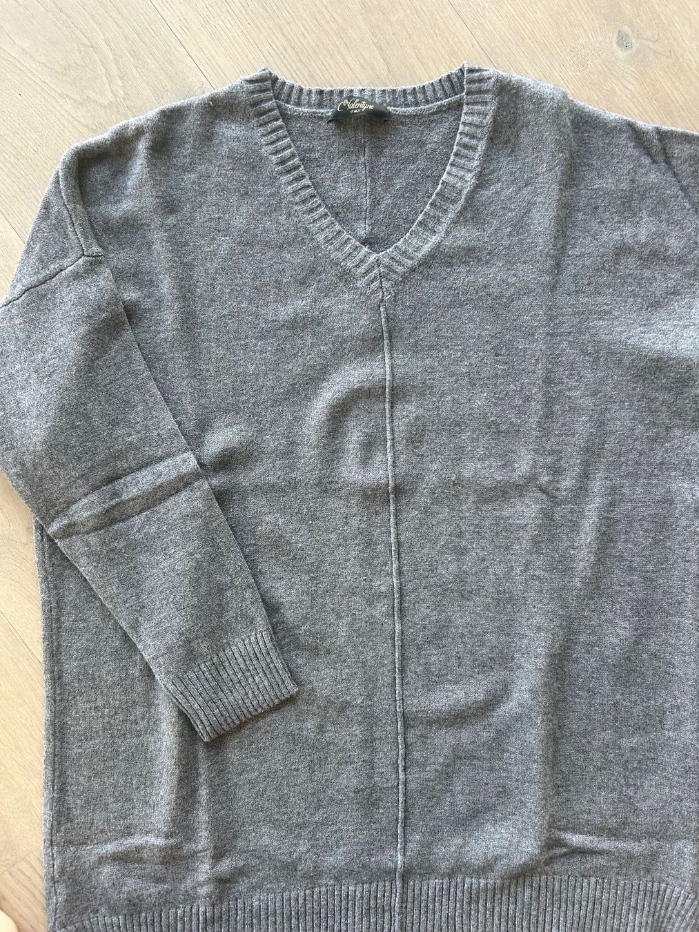 Pullover & Sweatshirts: Longpulli von Valentyne – Gebraucht aus Kilchberg ZH von Anie. 2