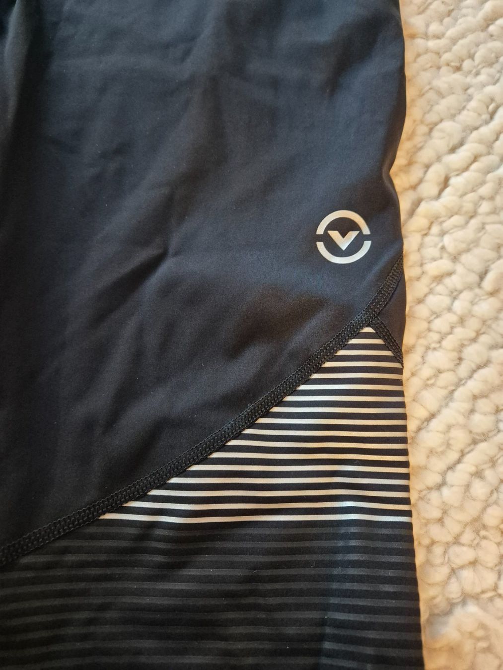 Leggings: Leggings Virus International EAU7X – Gebraucht aus Ittigen von LilyfromSwitzerland 1