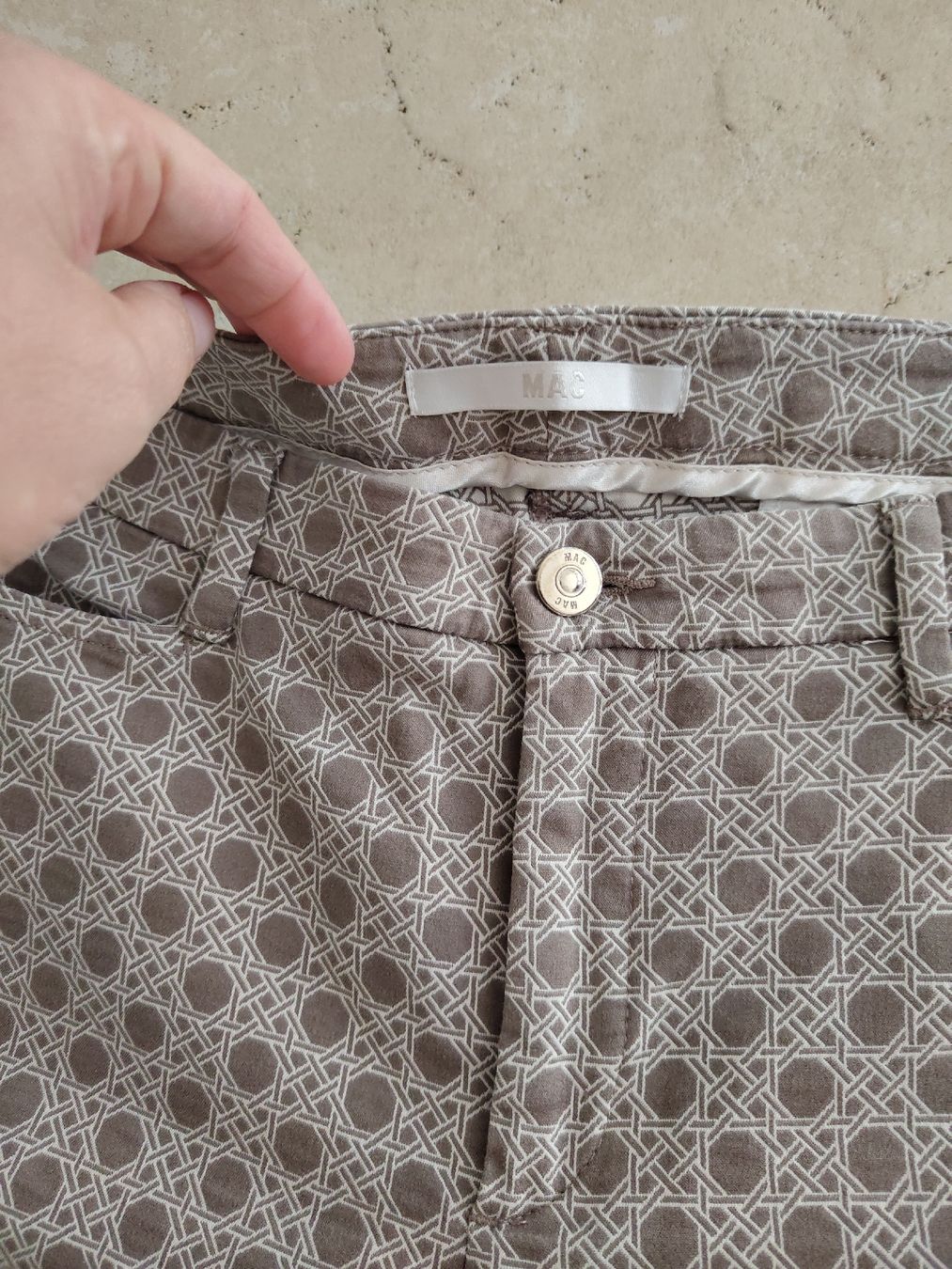 Pantaloni: Damenhose MAC grau gemuster Gr.44/46 – Usato da Schwarzenburg venduto da Budi58 3