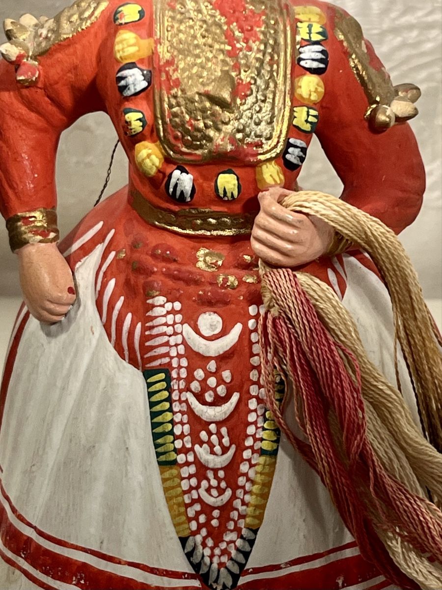 Statuette: Figurine Kathakali Vintage Unique Peinte  Main Inde – Usato da Genève venduto da DELIRBEADS 7
