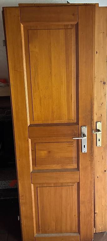Porte: Porte in legno massiccio  – Usato da Olivone venduto da axe_7d7c