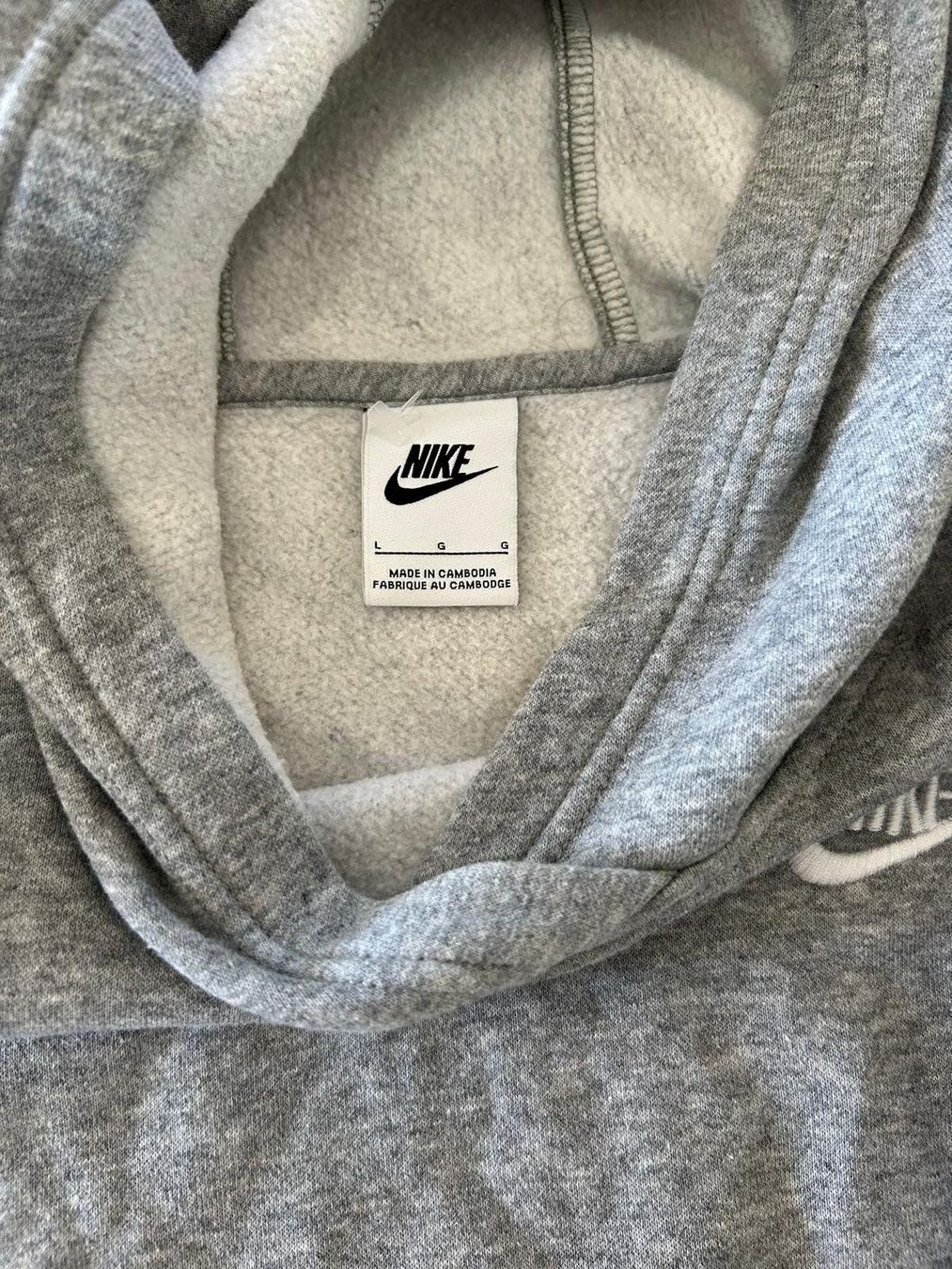 Nike Pullover & Sweatshirts: Pull Nike gris (enfant/ado) – Neu (gemäss Beschreibung) aus Chambésy von mcl_7jtf 2