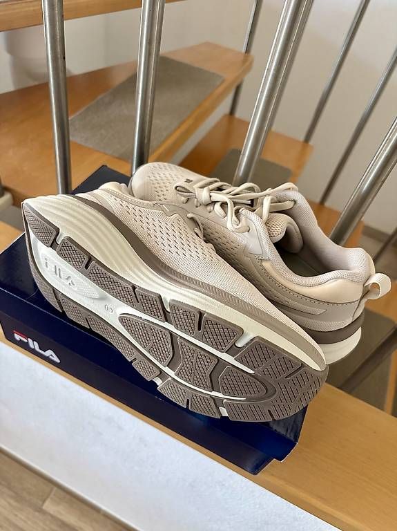 Fila Scarpe da donna: Baskets beiges Fila 38 neuves – Nuovo e nell'imballaggio originale da Perroy venduto da barballalla 1
