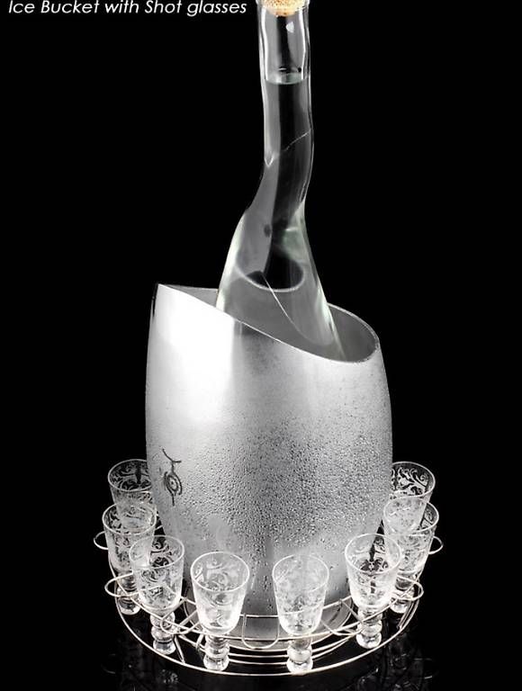 Bicchieri: Uluvka Vodka - Luxus-Eiskübel - 13 Gläser  – Nuovo e nell'imballaggio originale da Basel venduto da Imack 1