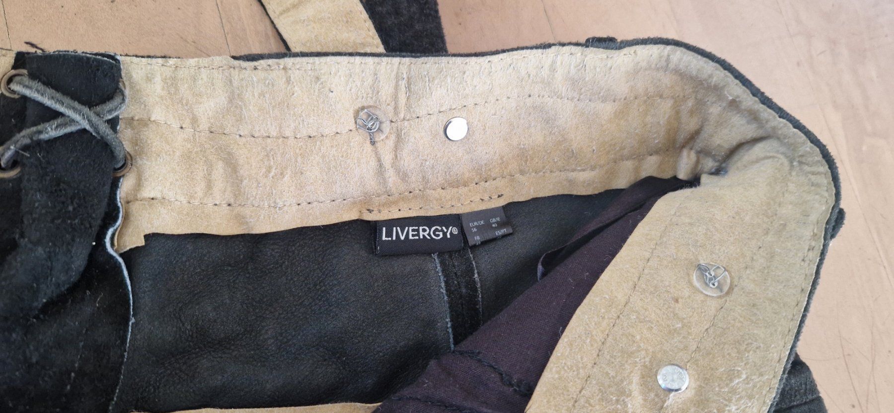 Pantaloni: Lederhose – Usato da Stans venduto da Stockema 2