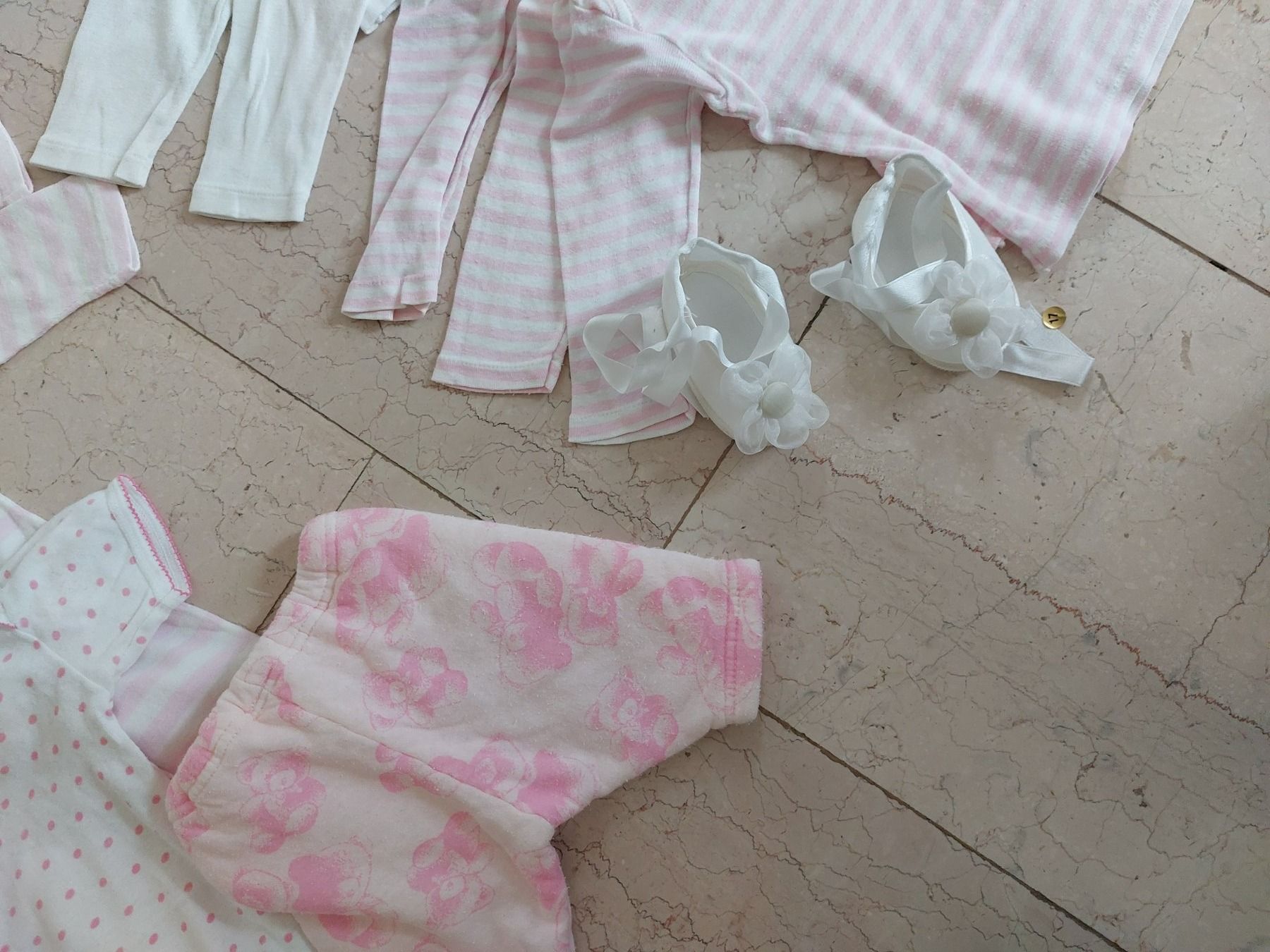 Lotti & Set di vestiti: Babykleider – Usato da Zürich venduto da Stenat 2